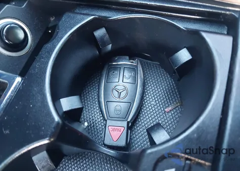 2013 Mercedes-Benz E 350 из США, поврежденный, VIN WDDHF5KB0DA668254